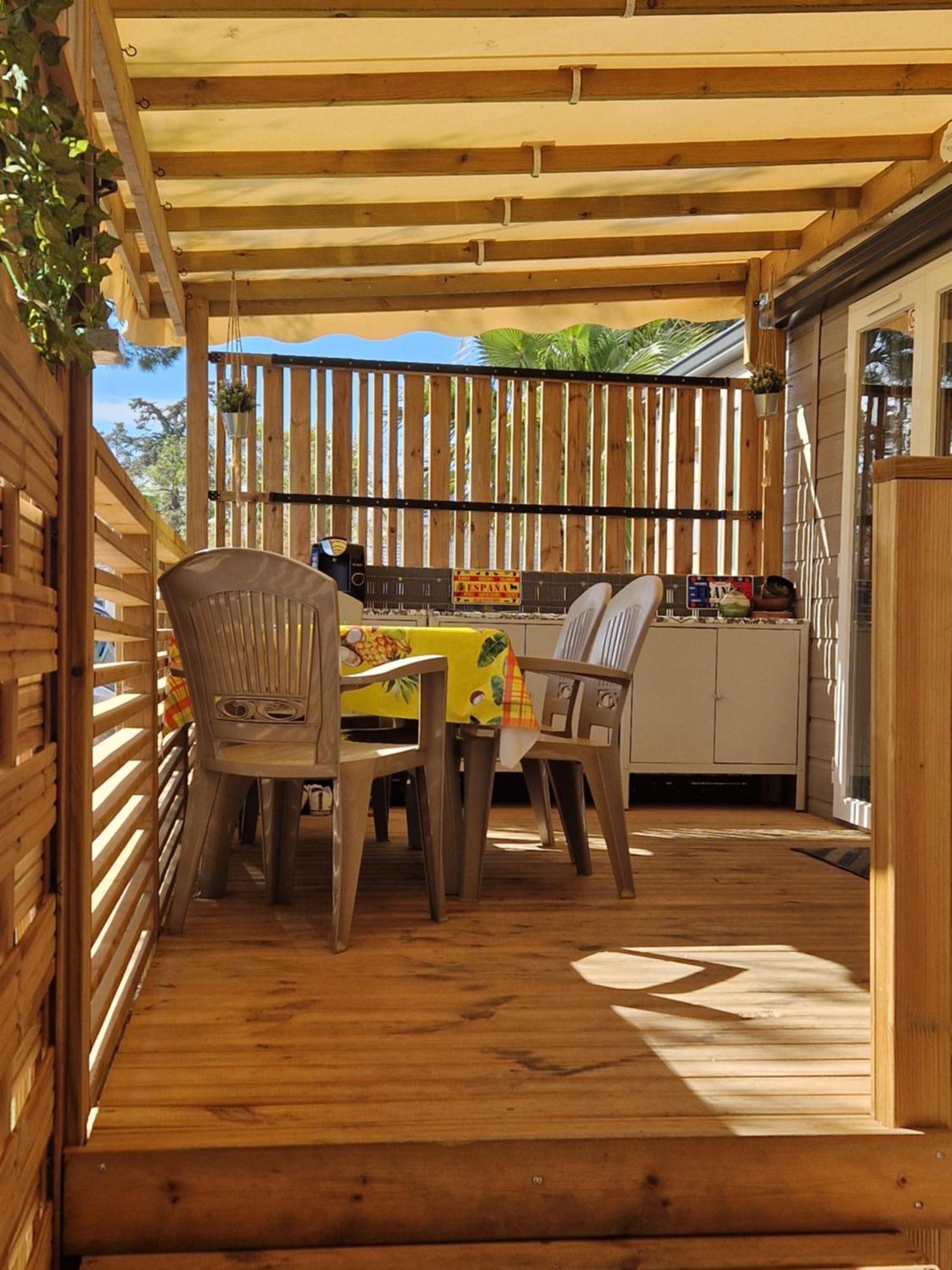 Camping La Carabasse Vias-Plage-T4 Climatise,Tout Confort, Emplacement Calme ! 外观 照片