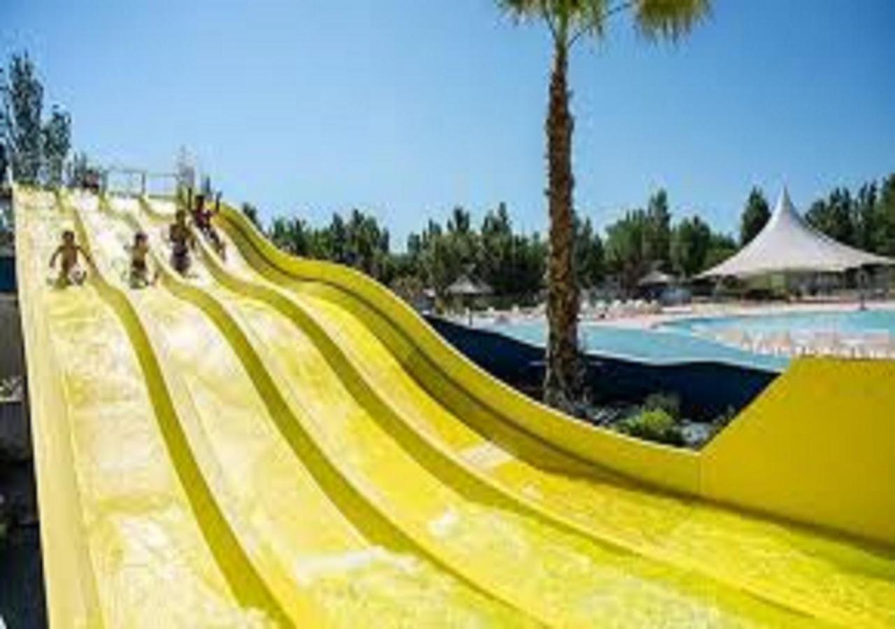 Camping La Carabasse Vias-Plage-T4 Climatise,Tout Confort, Emplacement Calme ! 外观 照片